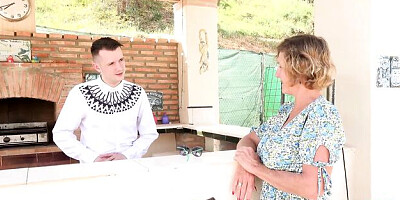 Conquering fem at mature scene