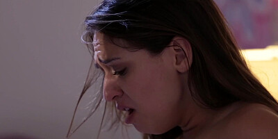 Sara Luvv and Adriana Sephora are scissoring in the bedroom