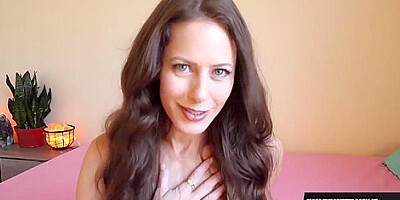 Justine Jakobs In Squirts Hard!