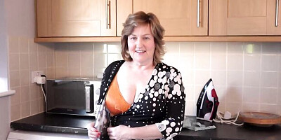 Love's curvy video