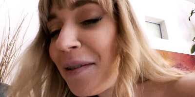 Funny Mick and Marykate's blonde trailer