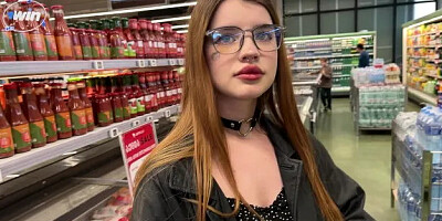 I Met a Student in a Supermarket and Fucked Her, Cumming on Her Face