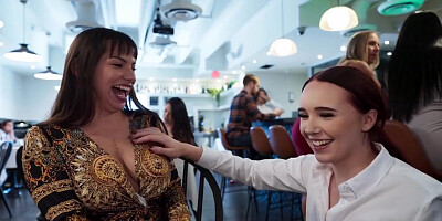 Peter Green - Seductive Babes Lesbian Breathtaking Movie