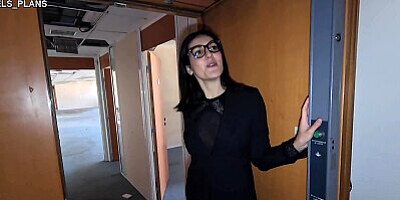 Real Estate Agent Cheats on Her Boyfriend, Gets Anal Fucked During Visit by Fake Clients !!!