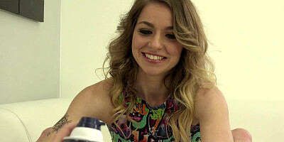 Guy cheats on girlfriend with her slutty daughter