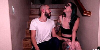 Goth slut has an anal hookup with a stranger at a house party