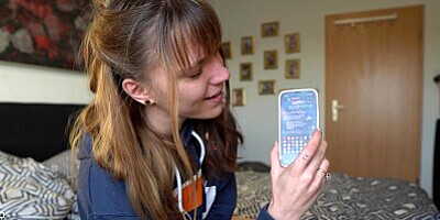 UNCUT - From dirty chat to a happy ending in bed !!