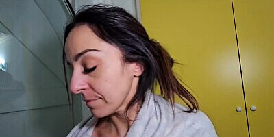 Vacanza in Costiera, Fuori fa Freddo entriamo dentro e scopami.