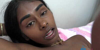 Amateur Ebony Fae Love fucked hard and takes a leg shaking creampie