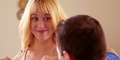 The Cute Little Babysitter #4 - Lucy Tyler