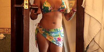 I met Enni Roud by the pool and she offered to have sex while her boyfriend was in the shower