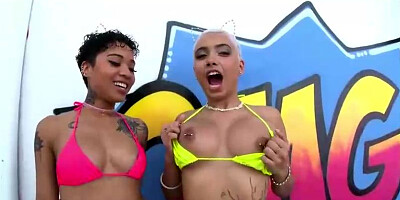 Ebony lady with massive milk cans, Nia got a man meat down her hatch, ballsack deep and luved it