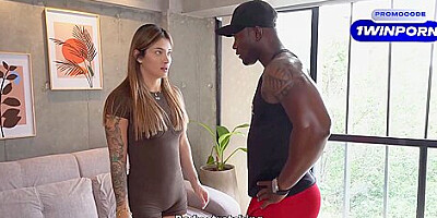 Muscular Personal Trainer Fucks His Big Ass Student 18+ While Her Husband Is Out Of Town