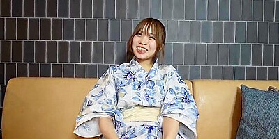 A Raised Sss-class Young Lady Doesnt Know Anything About Sex. She Smiles Out Of Embarrassment, But When A Raw Cock Is Inserted, Shes In Awe