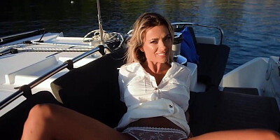 Boat bang with a big boobs blonde seeking hard sex