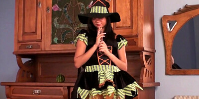 Sexy Witch Capris