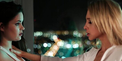 Silicone tits clip with well-proportioned Alix Lynx from PUBA