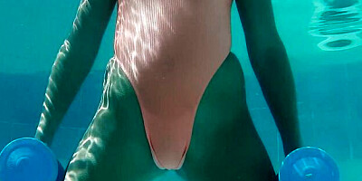 Underwater Show - solo female video