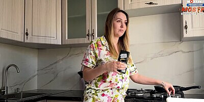 I came to visit my father and fucked my hot stepmom without any problems