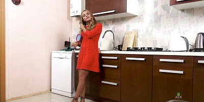 Beauteous Sofi's teen (18+) trailer