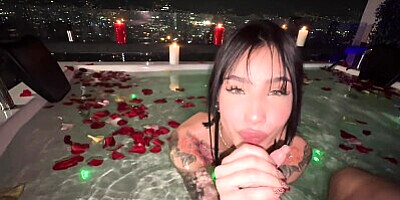 Public balcony sex with perfect body Colombian latina - Tammy Taylor