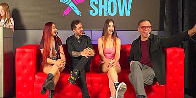 Big Tits Mexican Woman Fulfills Fantasy Of One Of Her Fans In Public Show - Jessica Sodi And Karolingomezx 17 Min