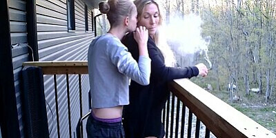 SQUIRTING ALL OVER BABYSITTERS HAND