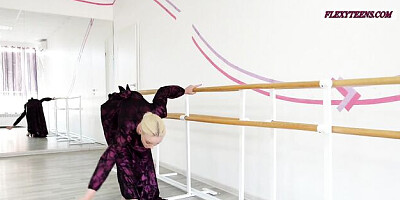 Flexy Teens featuring bidie-in's hd porn