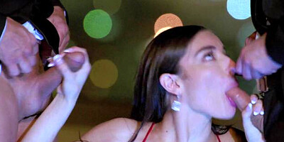 Tushy: Brunette Emily Willis need gets oily facial outdoors