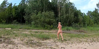 Nude Girl Came To An Abandoned Ship