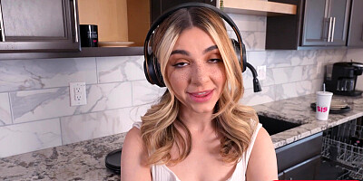 Hot stepsister ordered dick like pizza