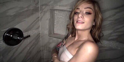 Close-up deepthroat session with a passionate Roxy Ryder