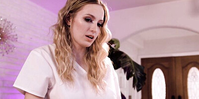 Tender Scarlett Sage and Savannah Bond's massage action