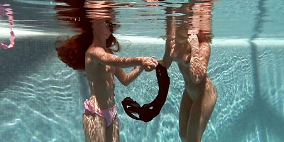 Ideal Haley Hill and Stephanie Moon - serbian sex - Underwater Show