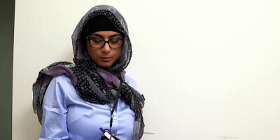 Mia Khalifa is milking a lot of cocks and she collects the semen