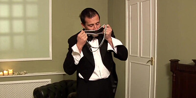 Ebony babe gets fucked and jizzed