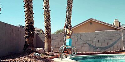 FIT KITTY & SARAH JESSIE FUCK THE POOL GUY