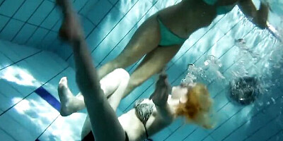 Zuzana and Lucie's red head video by Underwater Show