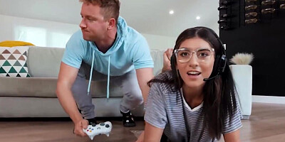 Eliza Ibarra having sex with the muscular dude