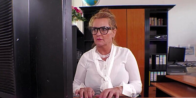 Krizzi wearing stockings and masturbating at work