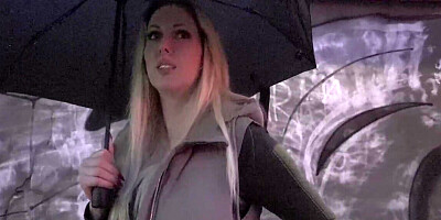 Fucking this round ass blonde is the hottest thing