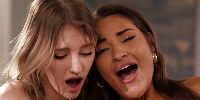 Horny girls are into facesitting and pussy worship too