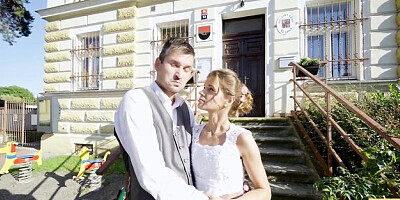 Delightful Steve and Sarah's wedding dress scene