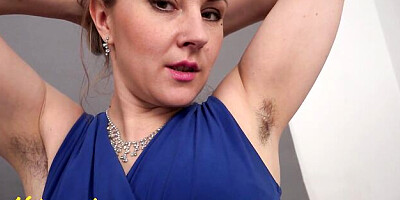 Come-hither sweetie - reverse cowgirl movie - Mature NL