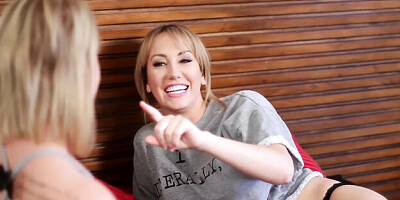 Junoesque Brett Rossi and Daisy Monroe's babe action