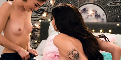 Kristen Scott and Sia Lust are going to get lustful with licking
