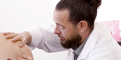 Alluring Electra Rayne - small tits movie - Family Hookups