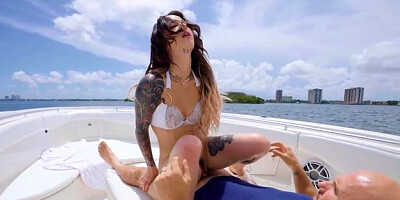 Teens Love Huge Cocks - European bikini squirts on the boat