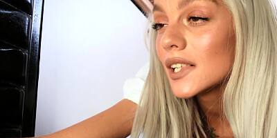 Lascivious chick OwlCrystal gets her cunt scored in the kitchen