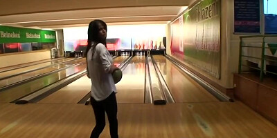 After bowling Czech girl gives boyfriend blowjob in the restroom